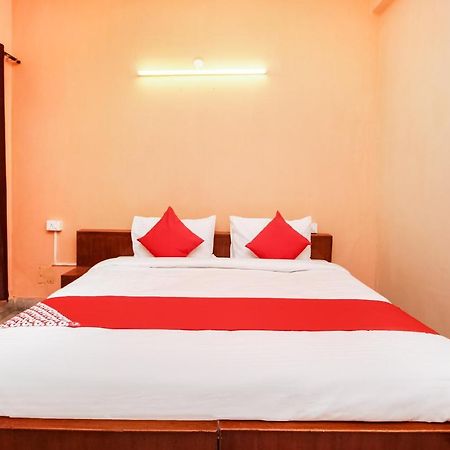 Oyo Hotel Apoorva Deluxe Jaipur Exteriör bild